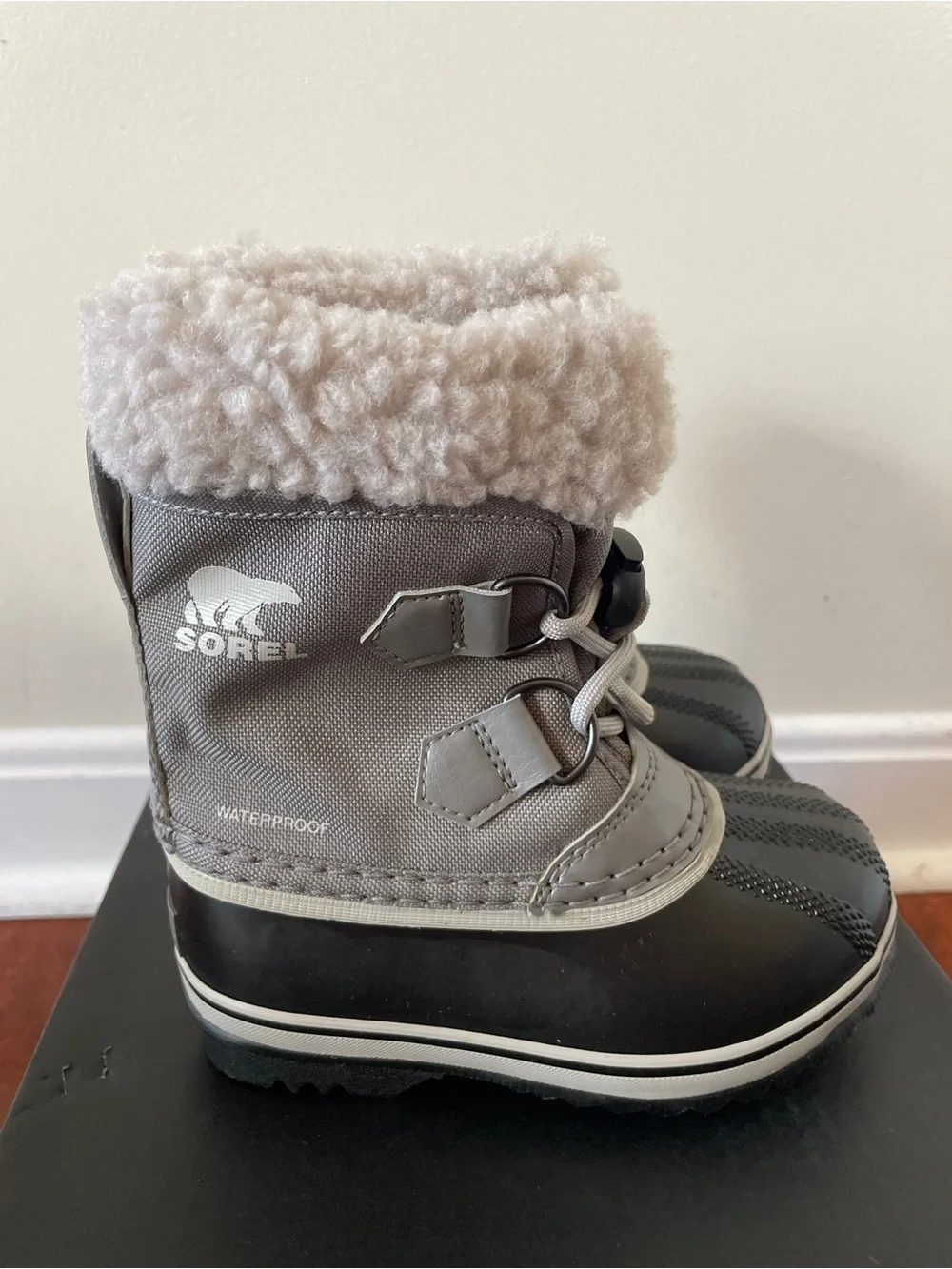 NEW Sorel Yoot PAC Children’s Snow / Rain Boots Quarry Gray & Black 9
